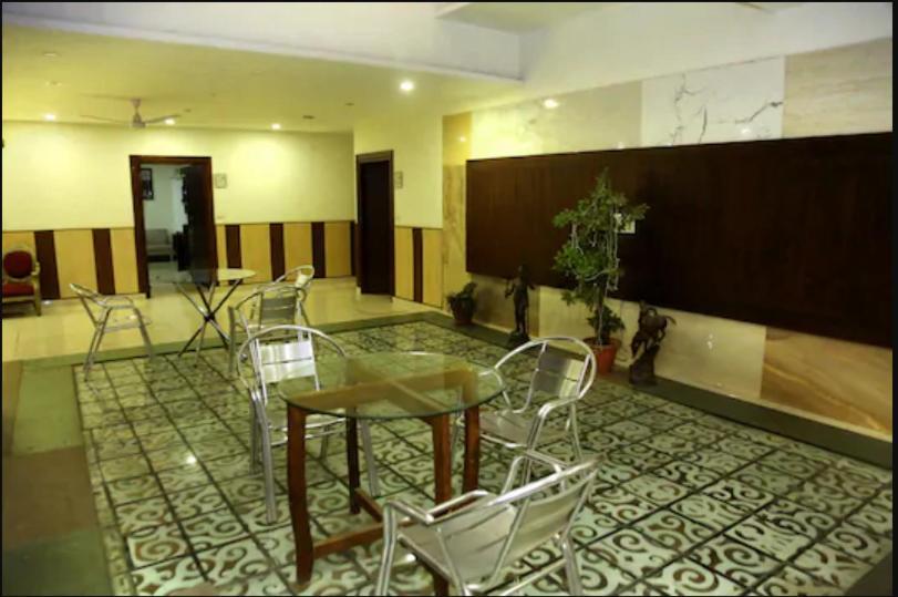 Hotel Ng Paradise Jagādhri Exteriör bild